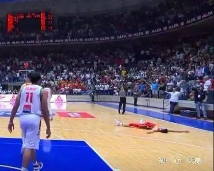 NBA 史上最离谱的空篮不进是哪个？
