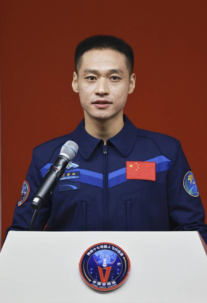 出征"天宫"再启航——记神舟十七号航天员_洪波_飞行_空间站