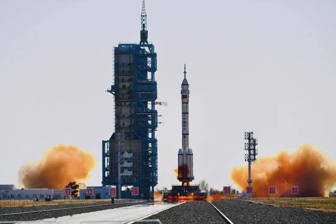 来源:《内蒙古日报》官方微信美编:潘美琪 责编:齐越主编:陈宇航 周鑫