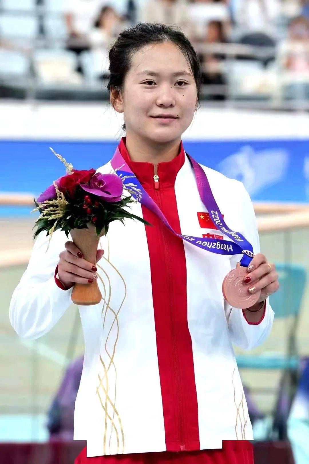 漾濞姑娘王小梅在亚残运会上获得铜牌_自行车_摔跤_个人