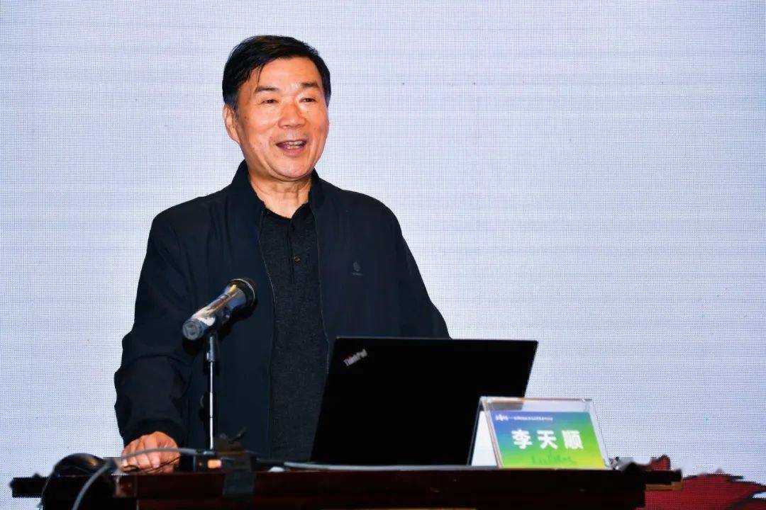 海淀区特殊教育研究与指导中心书记,主任,北京市健翔学校校长王红霞