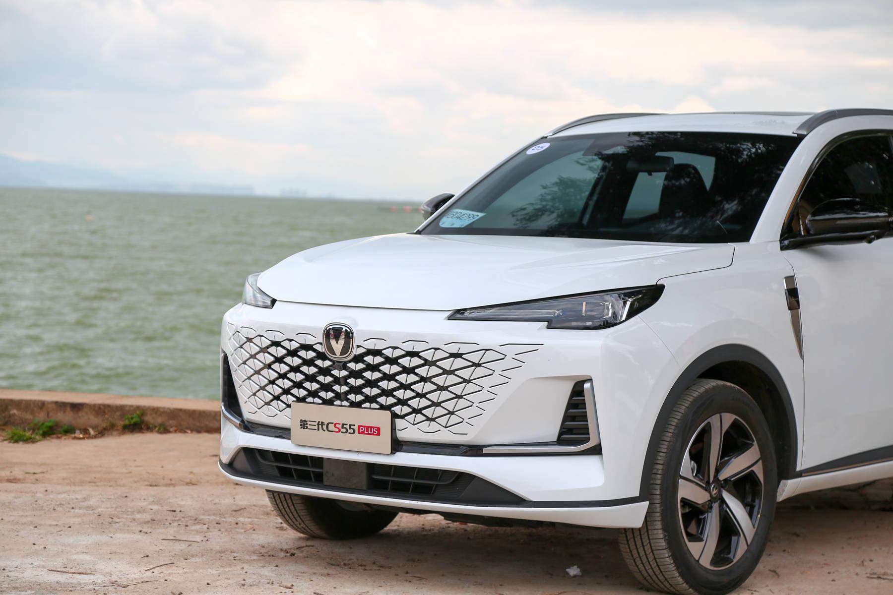 10万级家用精品suv 试驾长安第三代cs55plus_搜狐汽车_搜狐网