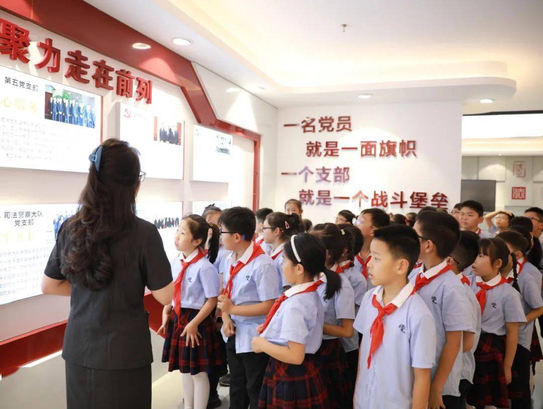 永康市大司巷小学:少先队员变身小"法官" 沉浸式体验法治精神_工作