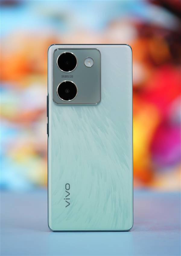 vivo史上最轻薄5000mAh手机！vivo Y100图赏(图7)