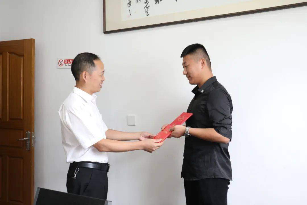 周周正能量(第37期)丨惊险5分钟,河头子弟兵尽显"临海担当"_朱秋涛