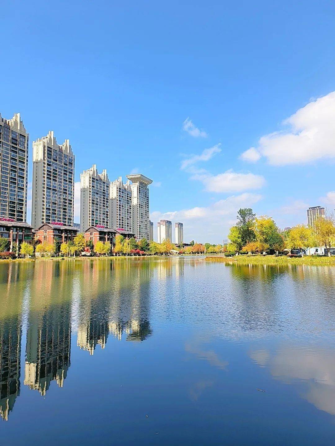 昭通这个公园美成这样了._生活_信息_来源