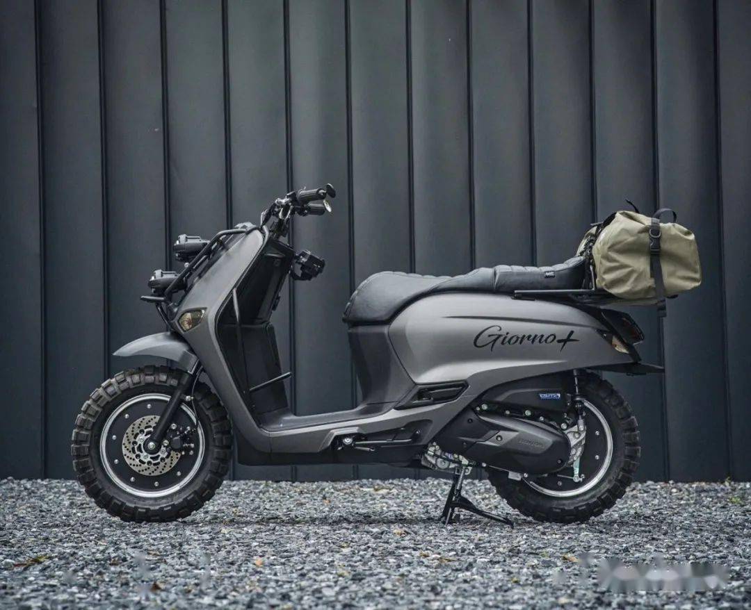 不过这些对于我们国内改装爱好者来说就比较难了,因为这部本田giorno