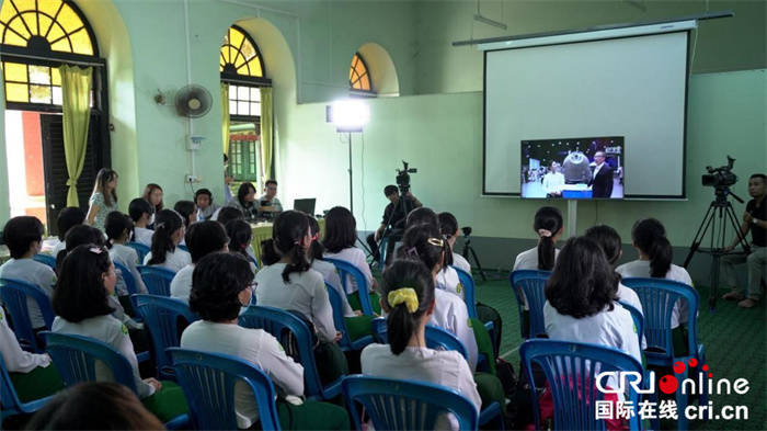 《太空零距离》网络互动课堂 点燃缅甸学生太空梦想