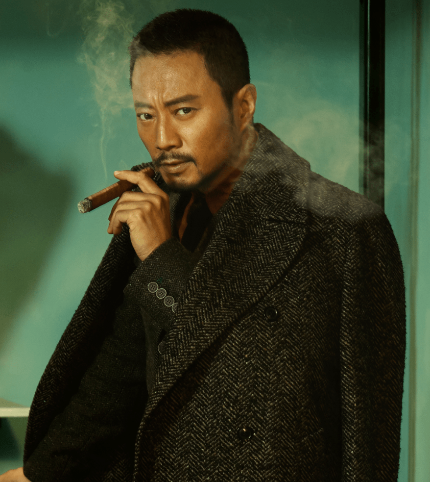 唐老鸭配音,出道20多年无绯闻,妻子是我们熟悉的她_张涵予_电影_行动