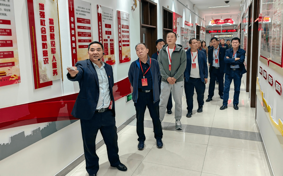 中学广华学校,区人大代表,广华学校书记兼执行校长杜毓贞对校园总体