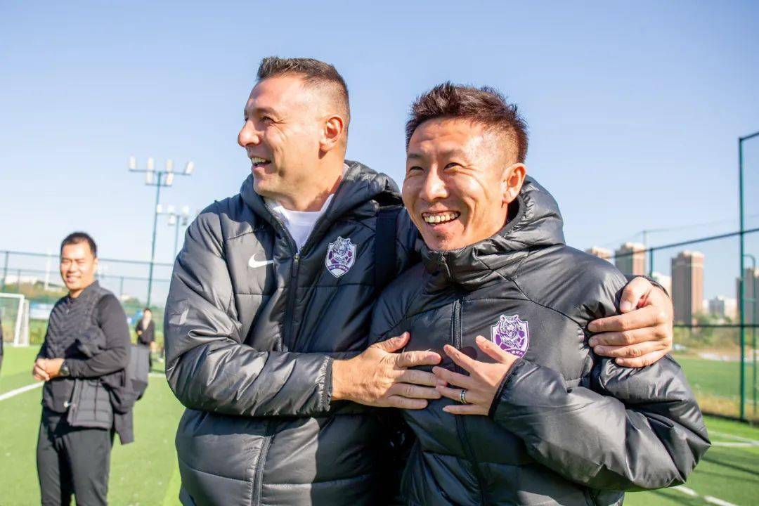 天津老甲a队举行出征仪式_路易斯_佐里奇_比赛