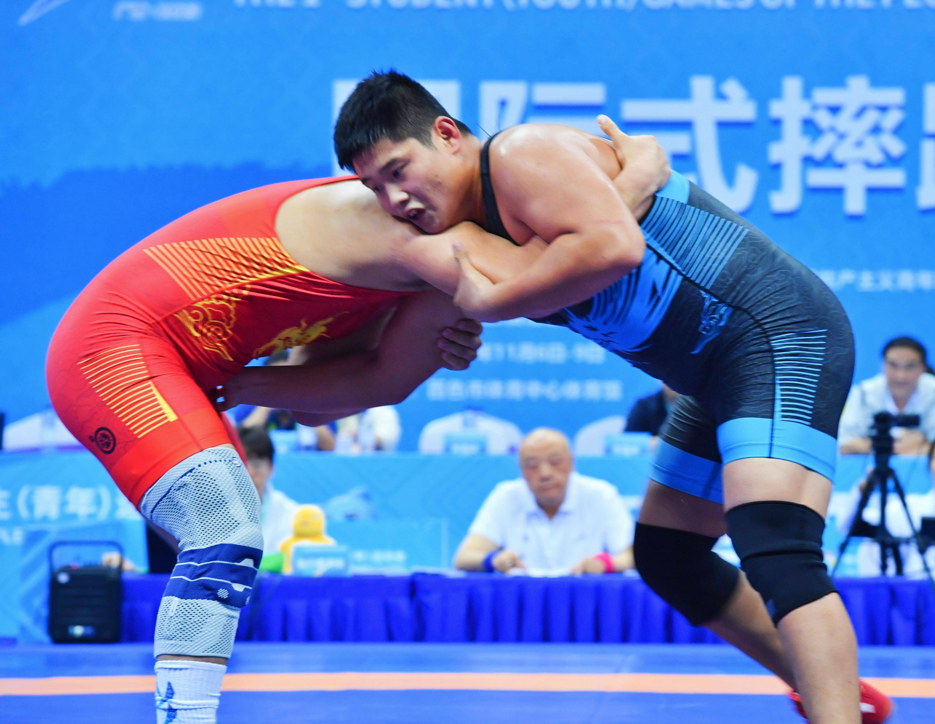 学青会丨郑州20岁小将自由跤摘银 高飞龙:下一次要站上最高领奖台