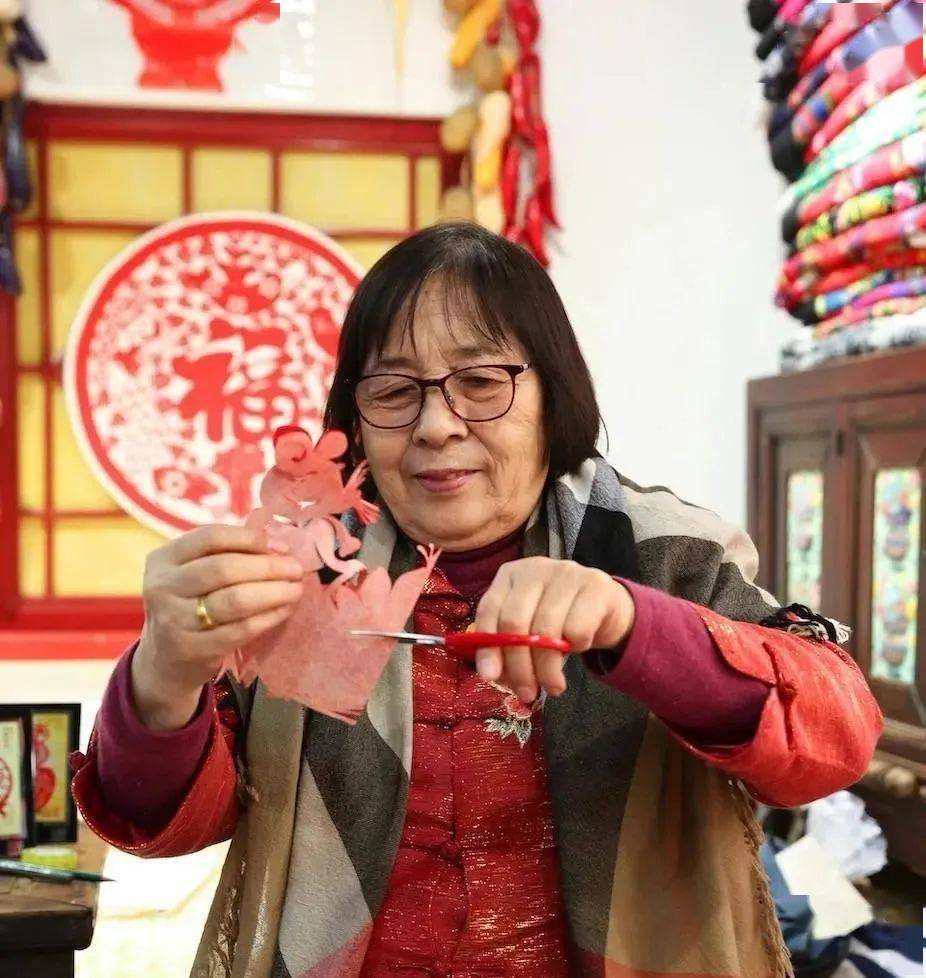 辽宁庄河剪纸韩月琴与她的剪纸艺术_传统_中国_民间文艺