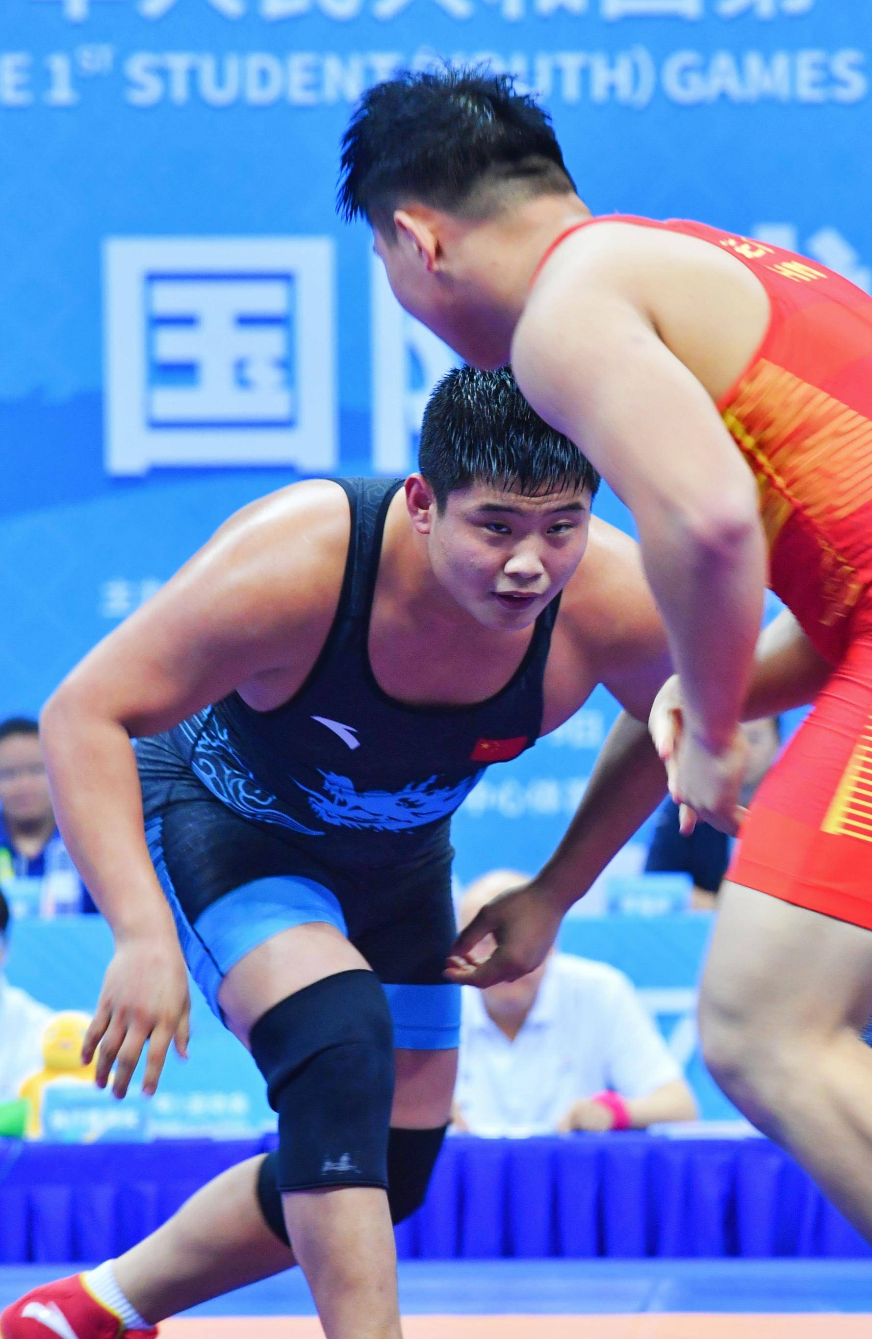 学青会丨郑州20岁小将自由跤摘银 高飞龙:下一次要站上最高领奖台