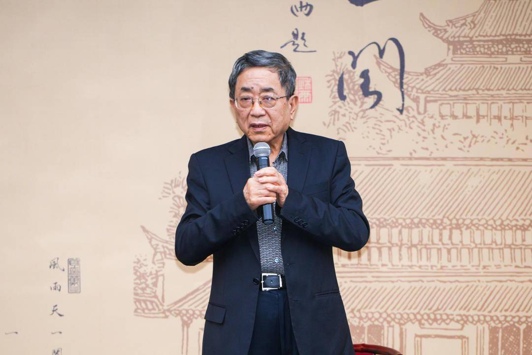 余秋雨再访天一阁 其好友书法家苏社钦向天一阁捐赠16米长卷_文化