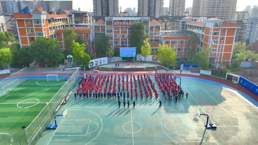 接触南充消防走进南充市特殊教育学校近日关爱照亮未来微光点亮童年