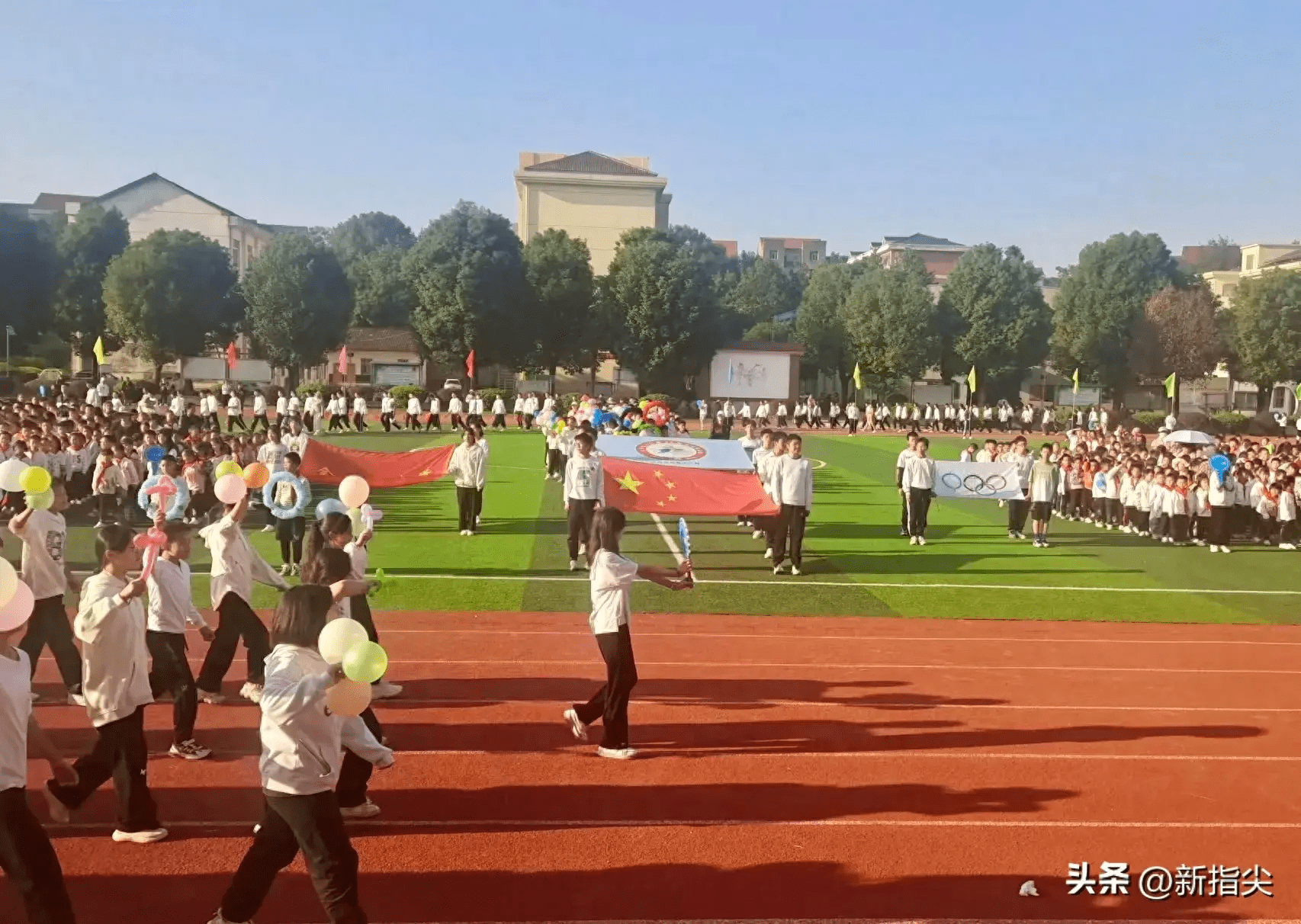 青春无畏 运动不止——澧县金罗镇中学举行第38届田径运动会_开幕式