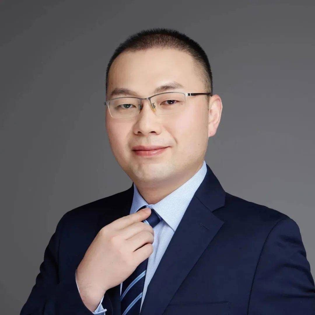 空军军医大学西京医院杨剑教授团队成功应用tauruselite瓣膜完成一例