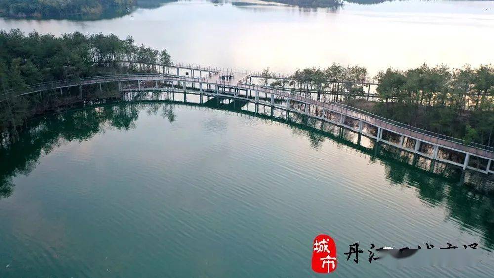 170米高水位的丹江口如意岛,有在水上行走的感觉!_家乡_视频_全屏