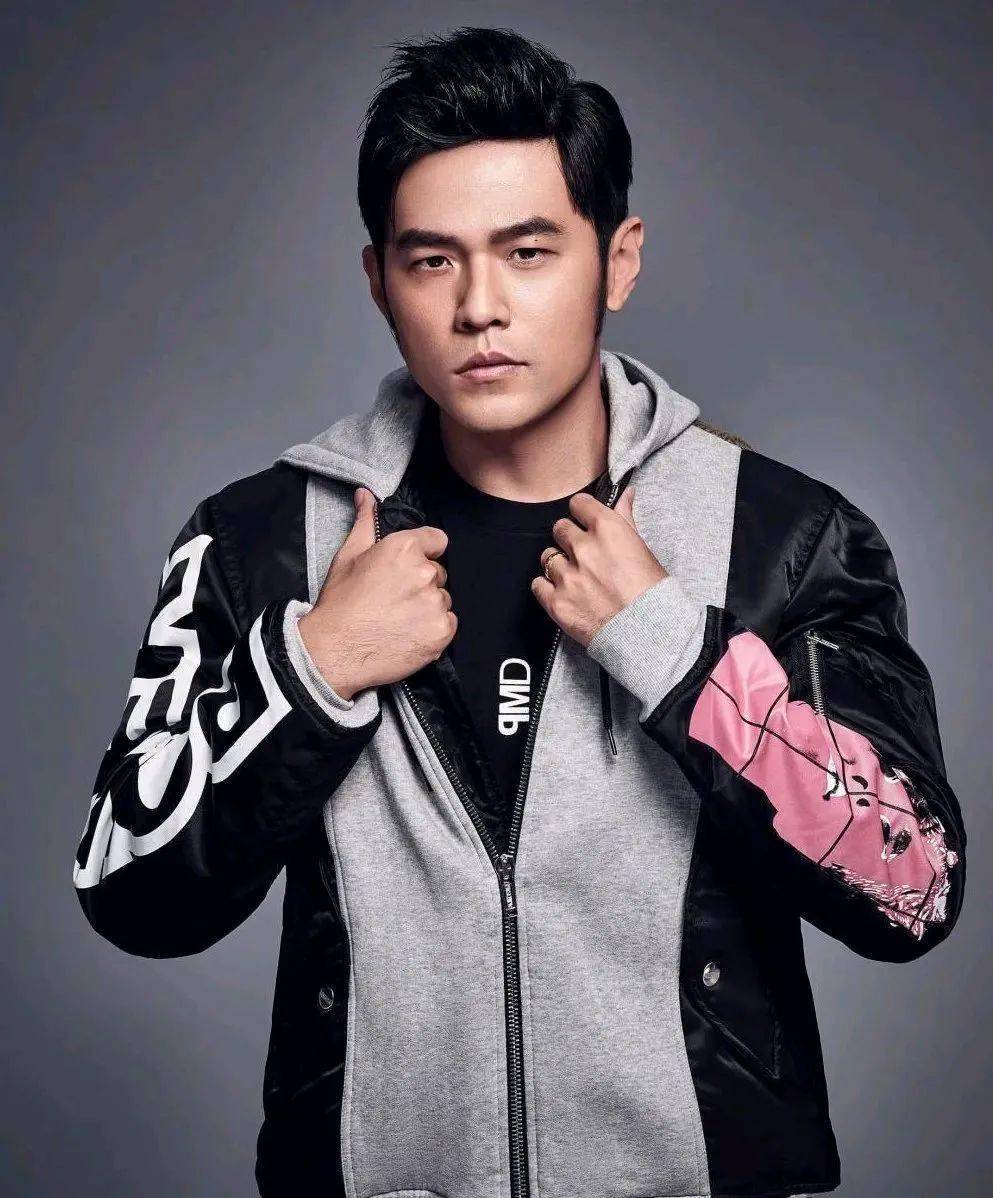 除了周杰伦之外,百事可乐还签下了蔡依林icon,f4icon和陈冠希icon等