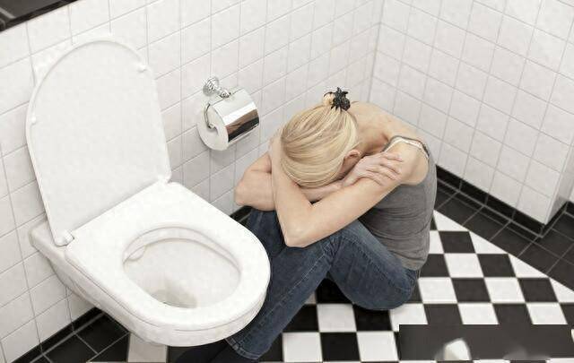 女性经常漏尿,该如何解决?医生:先问问自己6个