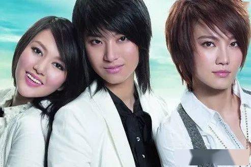 《无所畏惧》中被忽视的女配,认出了主持人李煜,没认出超女厉娜_观众