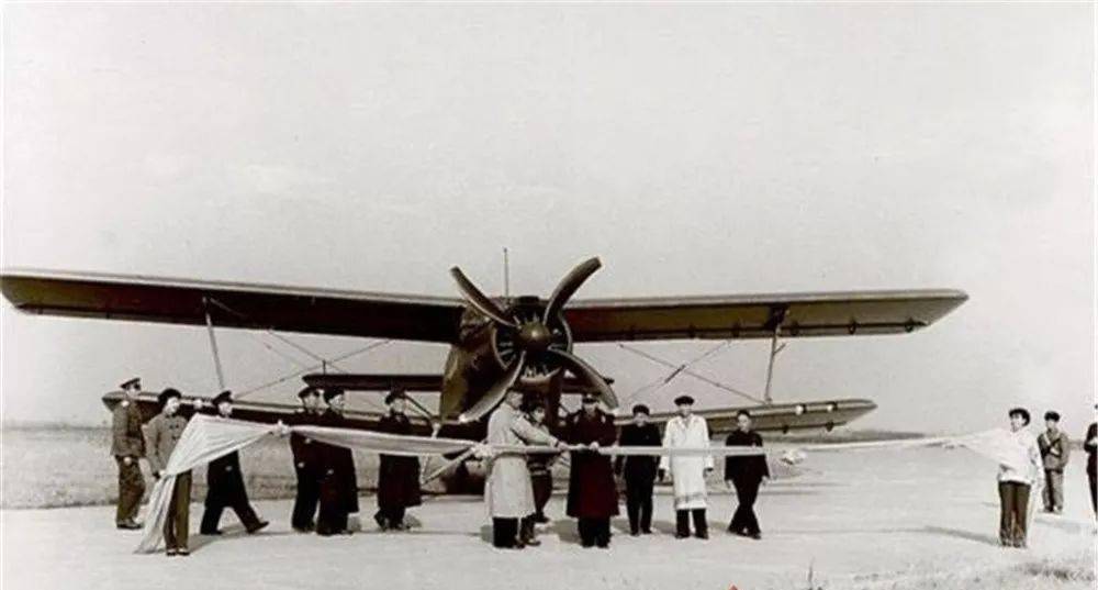 初教-5"首飞成功美国b-29型飞机击落坠海最终将入侵我国领空的迅速升