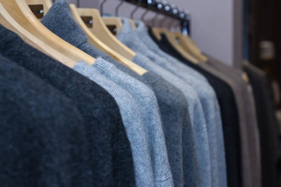 保暖内衣别再乱买浪费钱了,叫醒一个是一个_羊毛_合成_腈纶