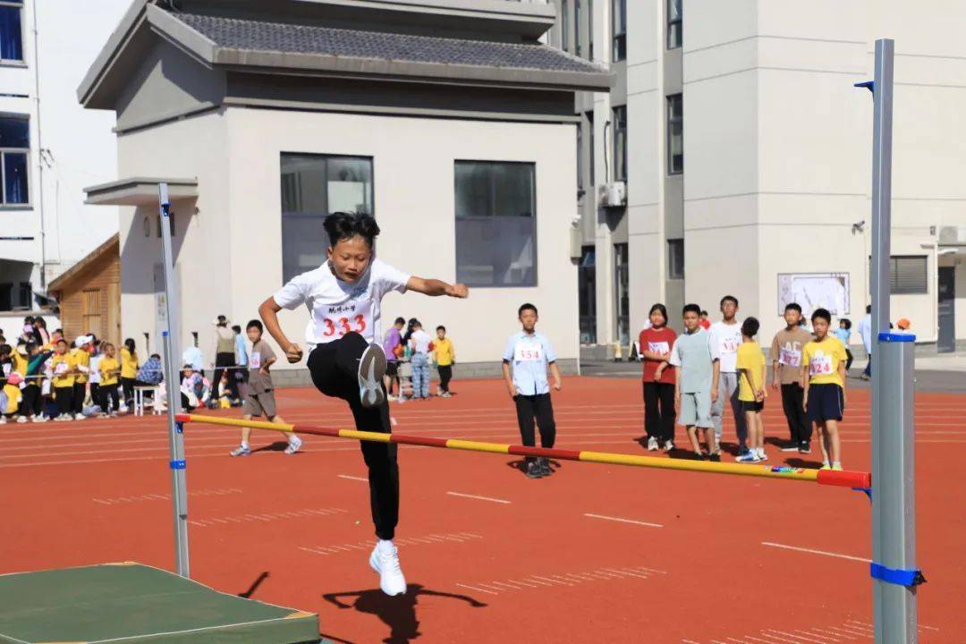 中小学健康促进行动||踔厉奋发强国防 勇毅前行健体魄-记航埠小学第二