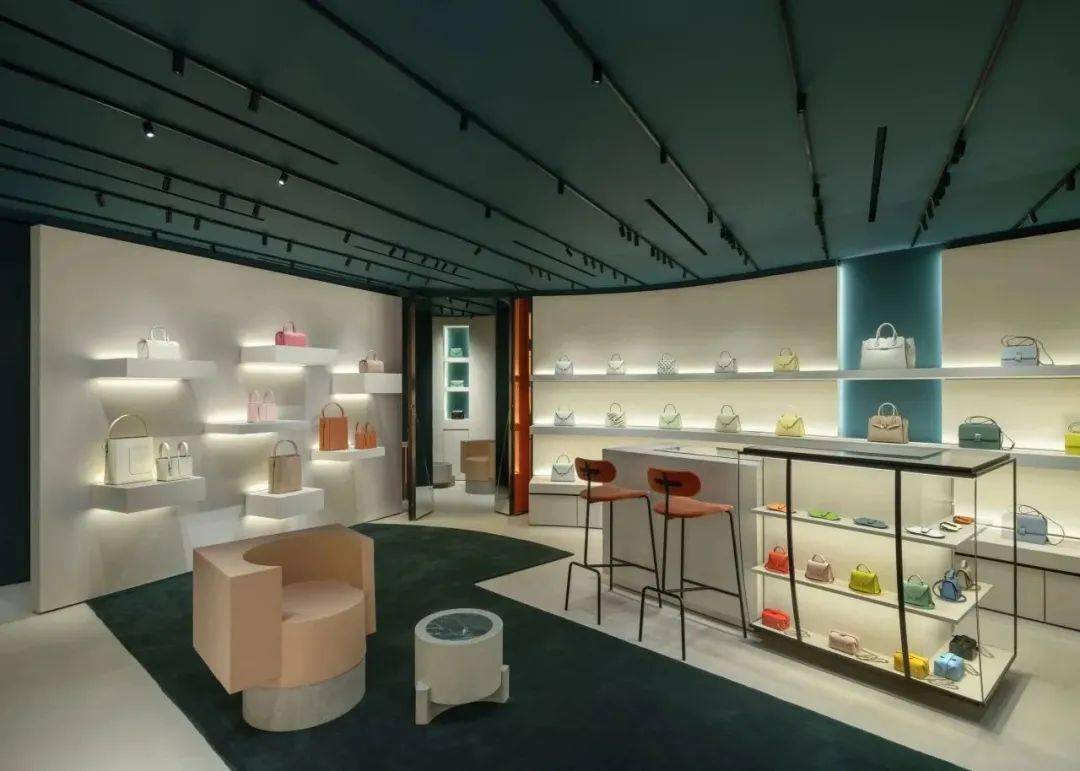 华北唯一门店|valextra焕新启幕,推出限定手袋_米兰_美学_先生