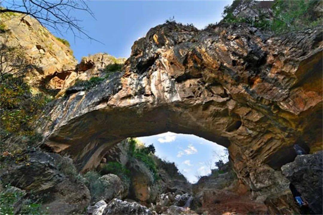 被誉为"天下无双境,人间第一桥"的弥渡天生桥是这样的……_东峙_景区