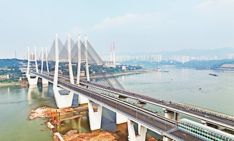 重庆:李家沱长江复线桥轨道列车试运行_姊妹桥_主桥_漂亮