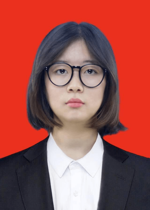 黄圣洋,女,汉族,中共预备党员,吉首大学外国语学院英语师范专业21级