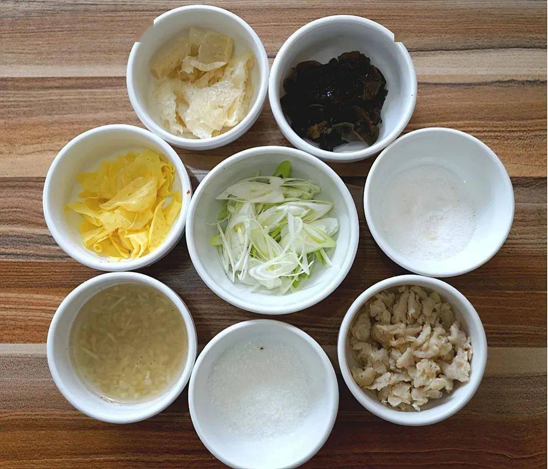 口感酥脆香甜适合下饭,有着独特的风味享有"十里放香"之美誉潼关酱菜