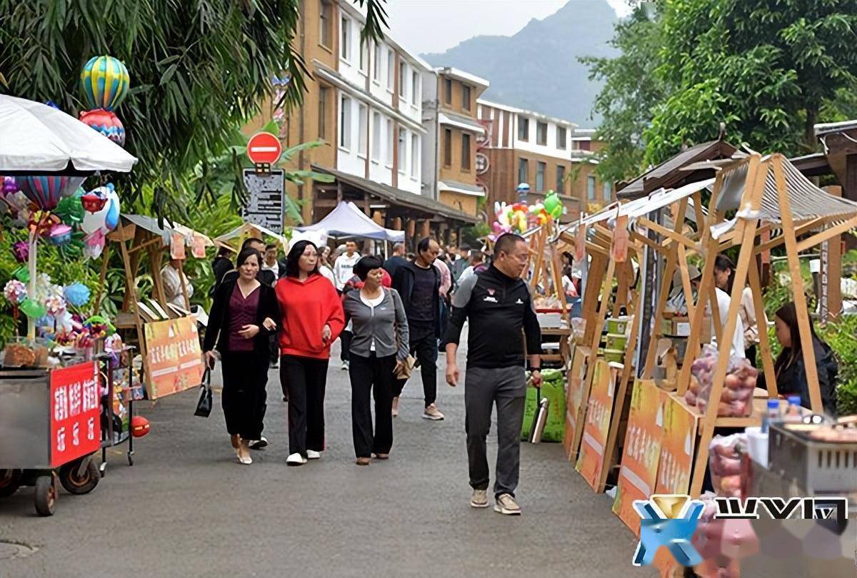 "农"产品琳琅满目"烟火气"聚足人气 乡愁集市火热开市_市民_销售