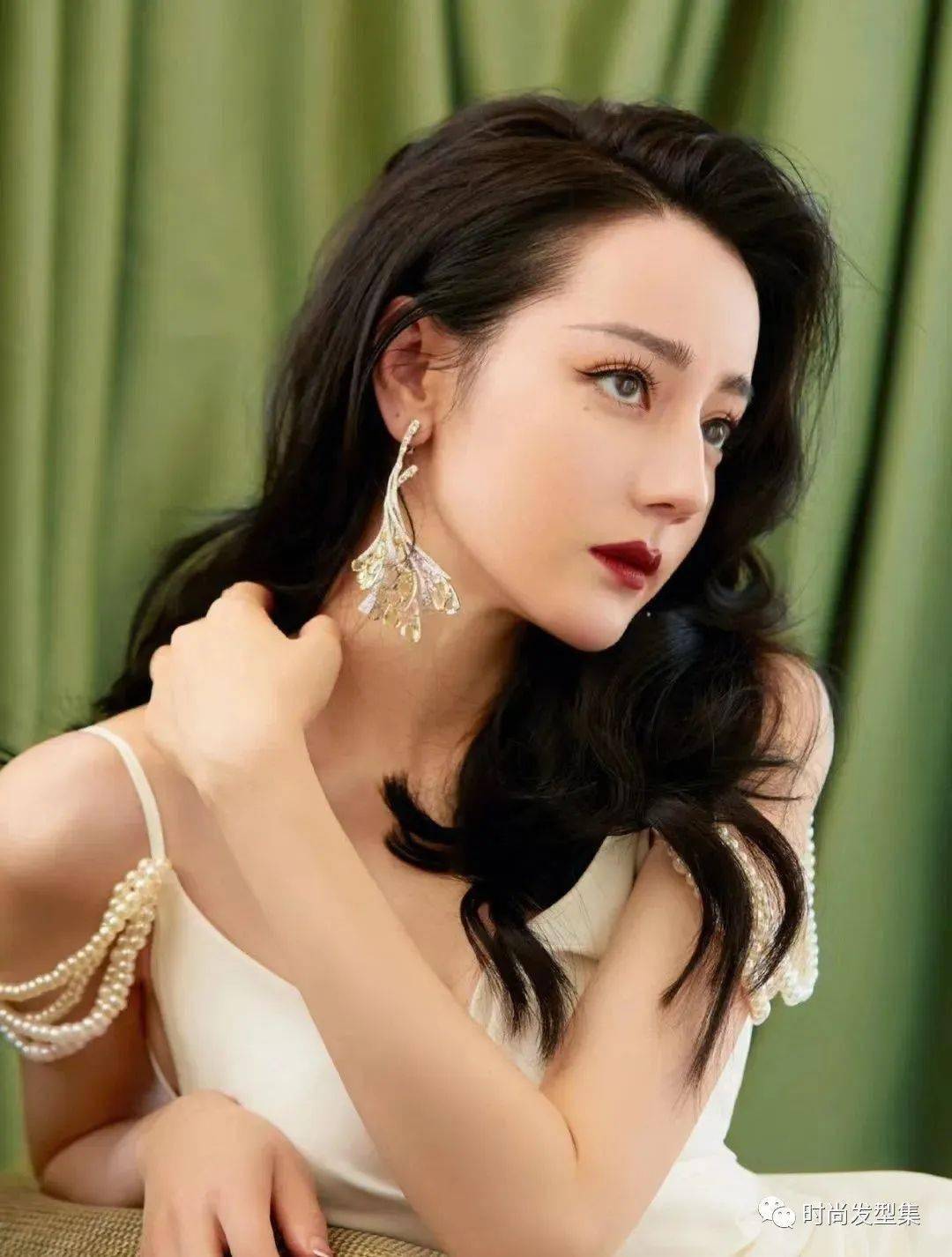 " 复古大波浪 " ,怪美的 …_发型_中国_人类