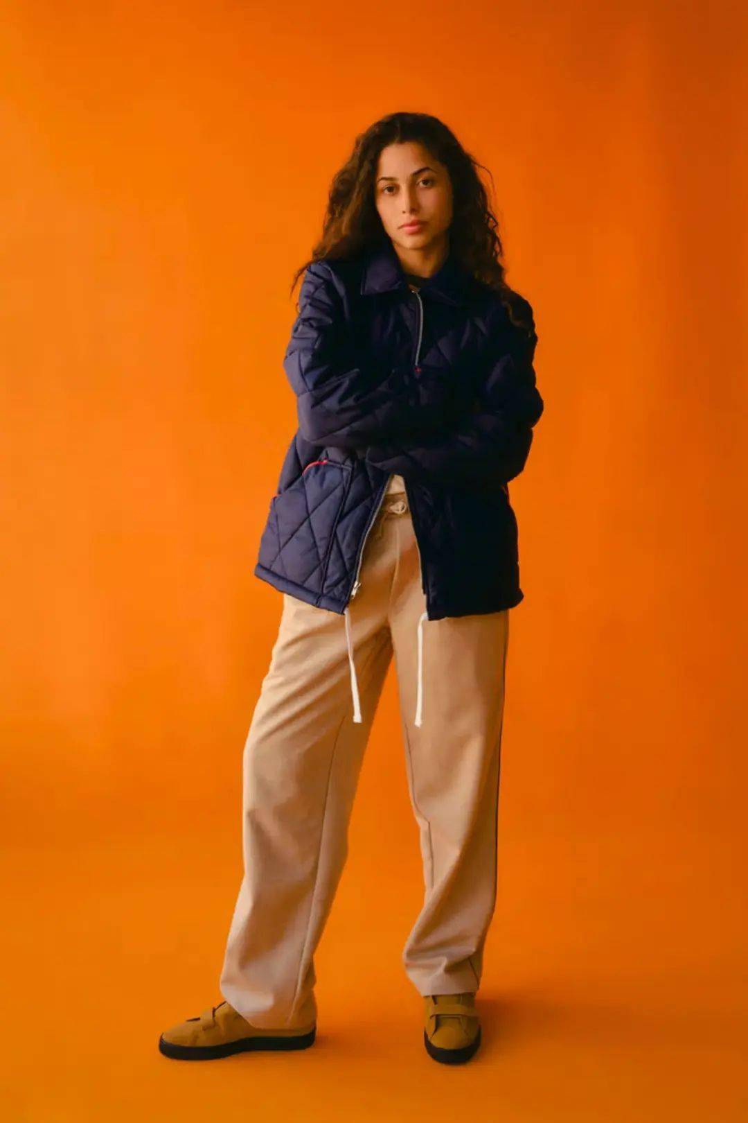 jennie 化身渴望变身的少女演绎全新香水系列广告影片 | hb daily