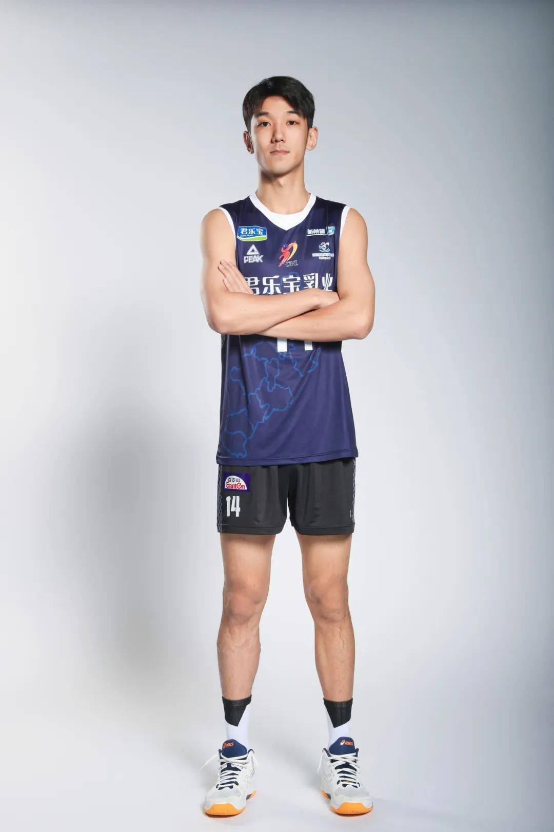 年入选中国男排二队2018年u21男子排球冠军赛第一名2016年入选河北