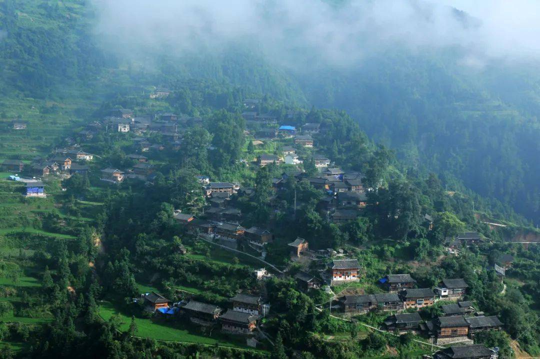 雷山乌东苗寨图片