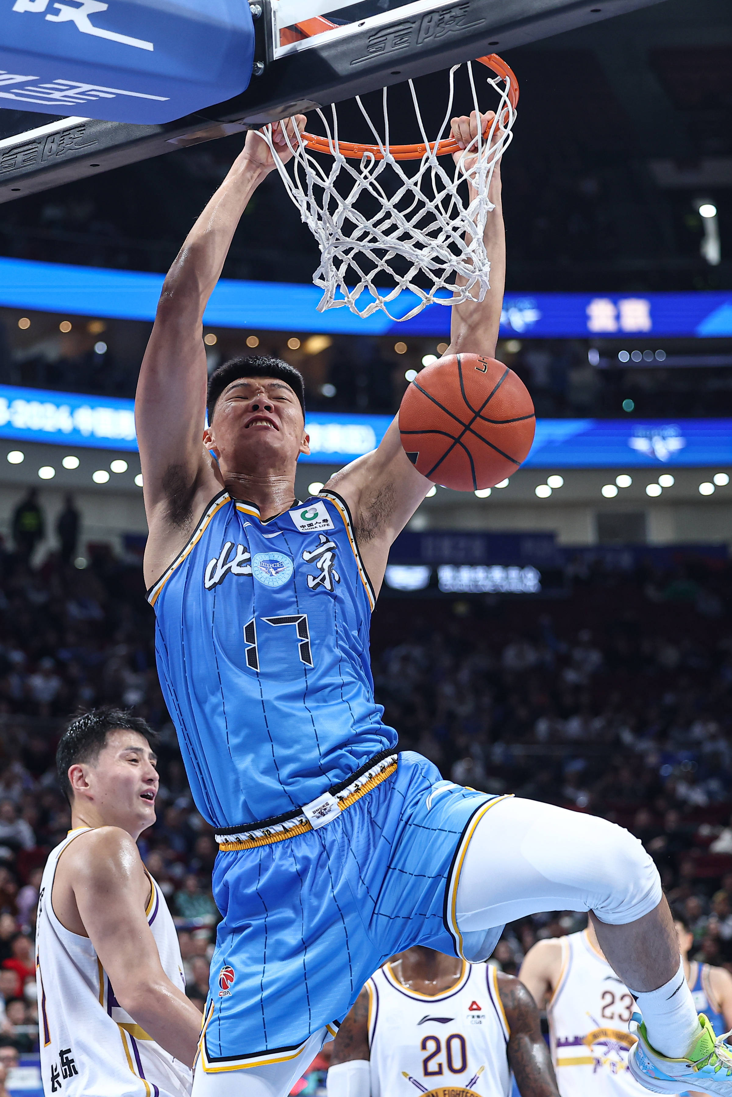 图/新华社新京报讯 (记者刘晨)11月15日晚,cba第10轮常规赛,北汽男篮