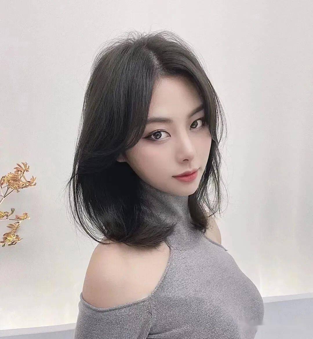 "微性感锁骨发"_中国_发型_人类