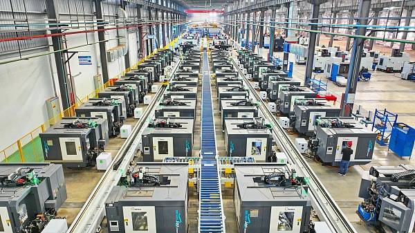 先进制造业集群不能集而不群_产业_发展_协同