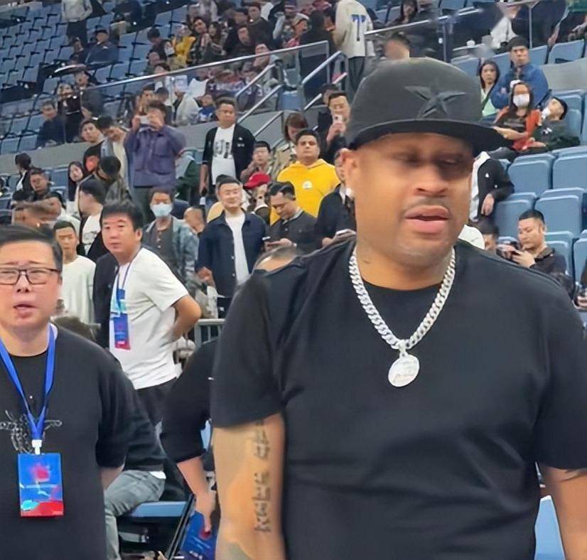 艾弗森村ba黑脸再引热议:中国行吃老本屡翻车 赶童锦程下电梯太扯