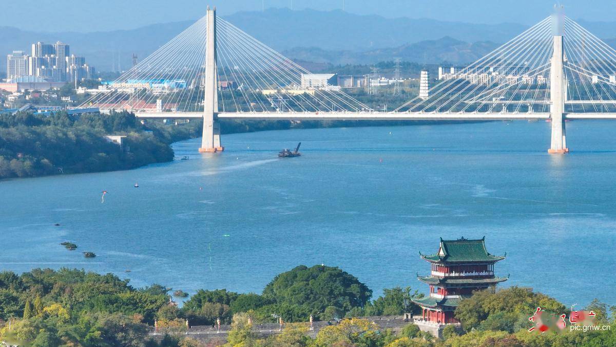 江西赣州:三江交汇景如画_胡江涛_图片_章江