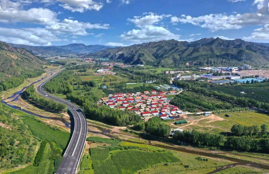 河北省围场县:"三美融合"绘出乡村振兴多彩卷_村民_环境_里村