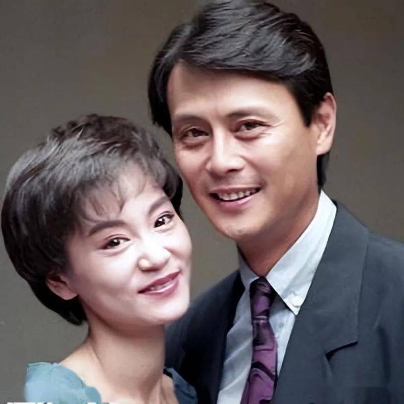 64岁刘雪华晚年孤独生活:独居多年,24小时开着电视,不会用手机_刘德凯