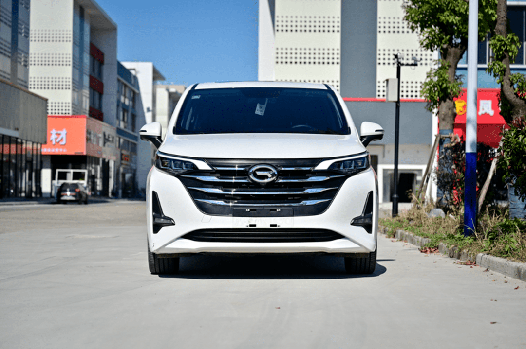 【路试笔记】全家出行,仅需一辆,顶配准新,车比车位还便宜——二手