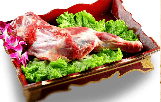 牛羊肉查布嘎小米原浆酒,选用阿鲁科尔沁旗特产绿色天然大金苗小米为