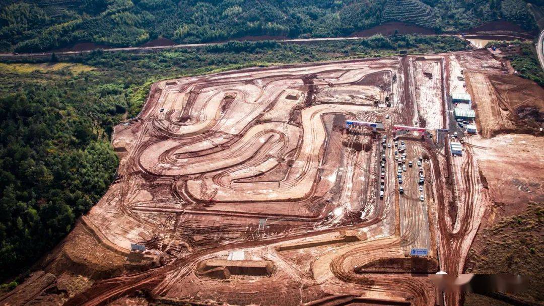 站|吴殿华设计赛道广获好评 车仆车队喜提双冠王称号