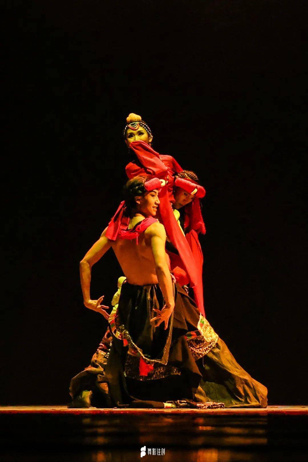 04哈萨克族独舞《月影》表  演:马静宜编  导:米也尔·木里达西指导